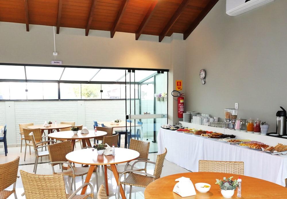 Clh Suites Bonito Centro Екстериор снимка